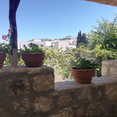 Eva'S Family & Pernera'S Vegan Studios * Skala (Patmos)