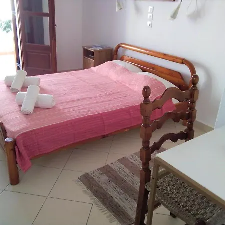 Eva'S Family & Pernera'S Vegan Studios Apartment Skala (Patmos)